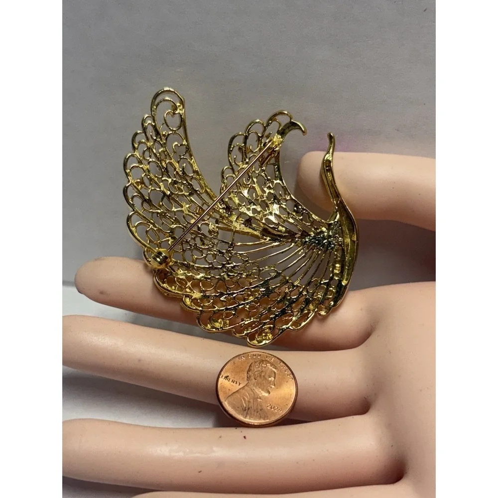 Swan Rhinestone Gold Tone Bird Brooch‎ Pin Vintage 2 Inches Delicate Elegant